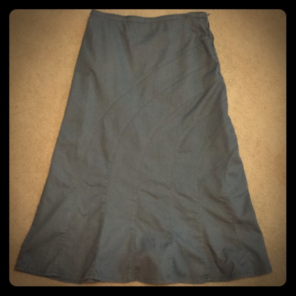 Women’s gray denim skirt